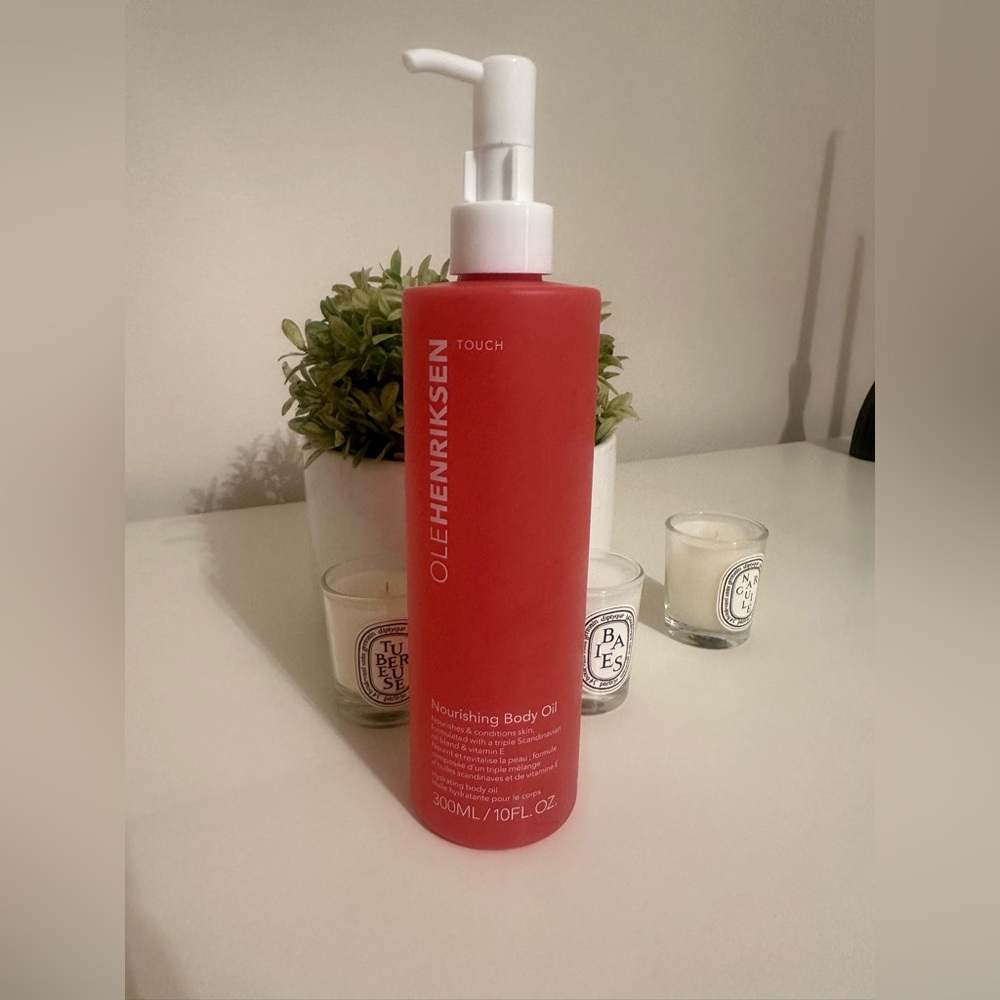 Ole Henriksen Touch Red Body Oil